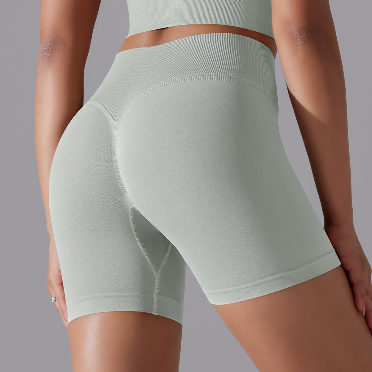 Seamless High-Waist Peach Lift Yoga Shorts – High-Stretch, 3-Inch Fit