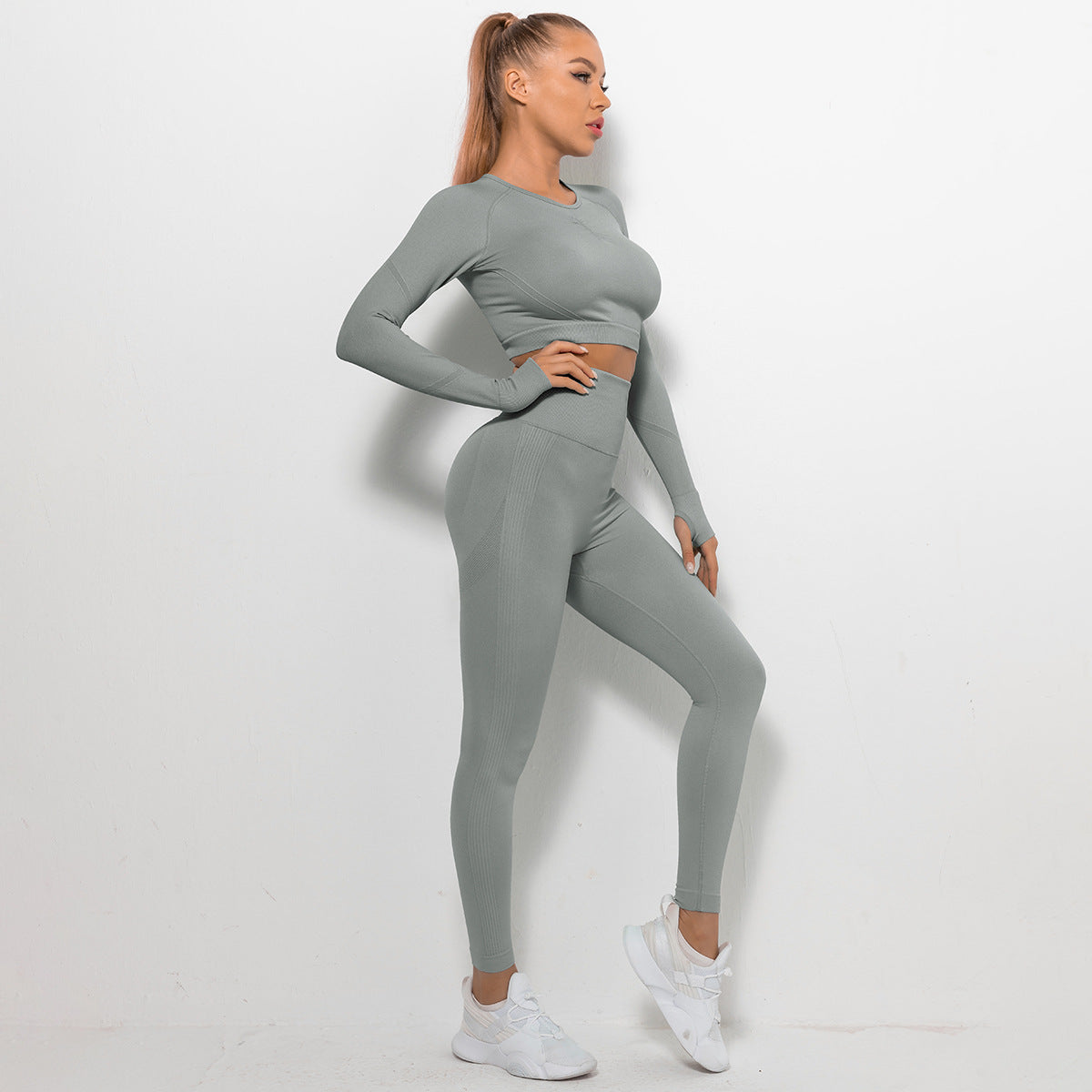 Seamless Ruched Yoga Set – 2-Piece Long-Sleeve Top & High-Waist Peach Lift Leggings