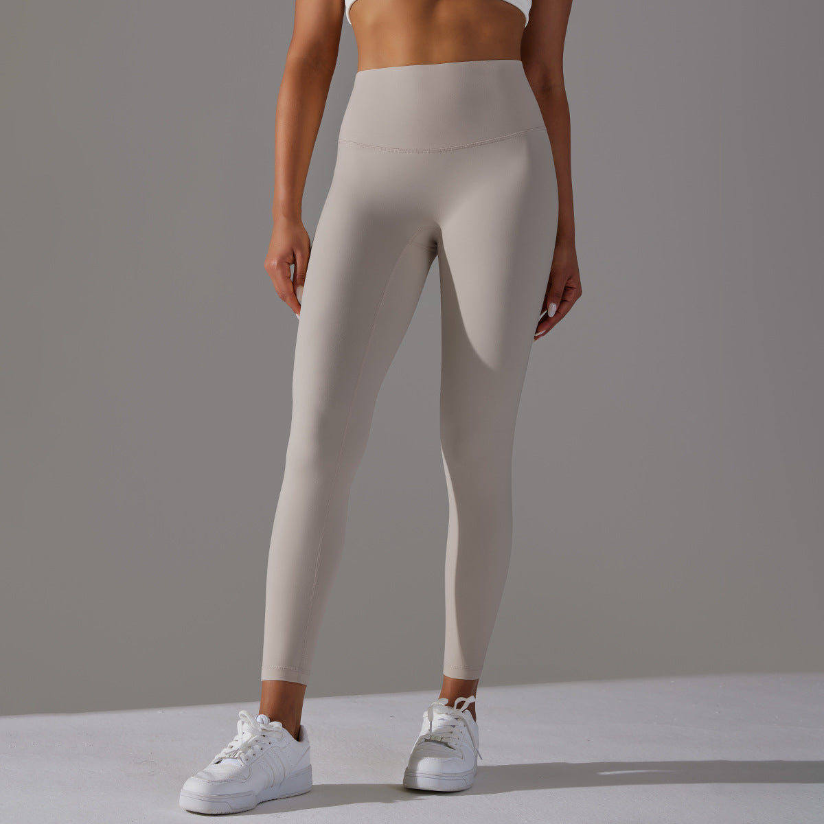 Seamless Double-Brushed Barely-There Yoga Leggings – High-Waist Peach Lift