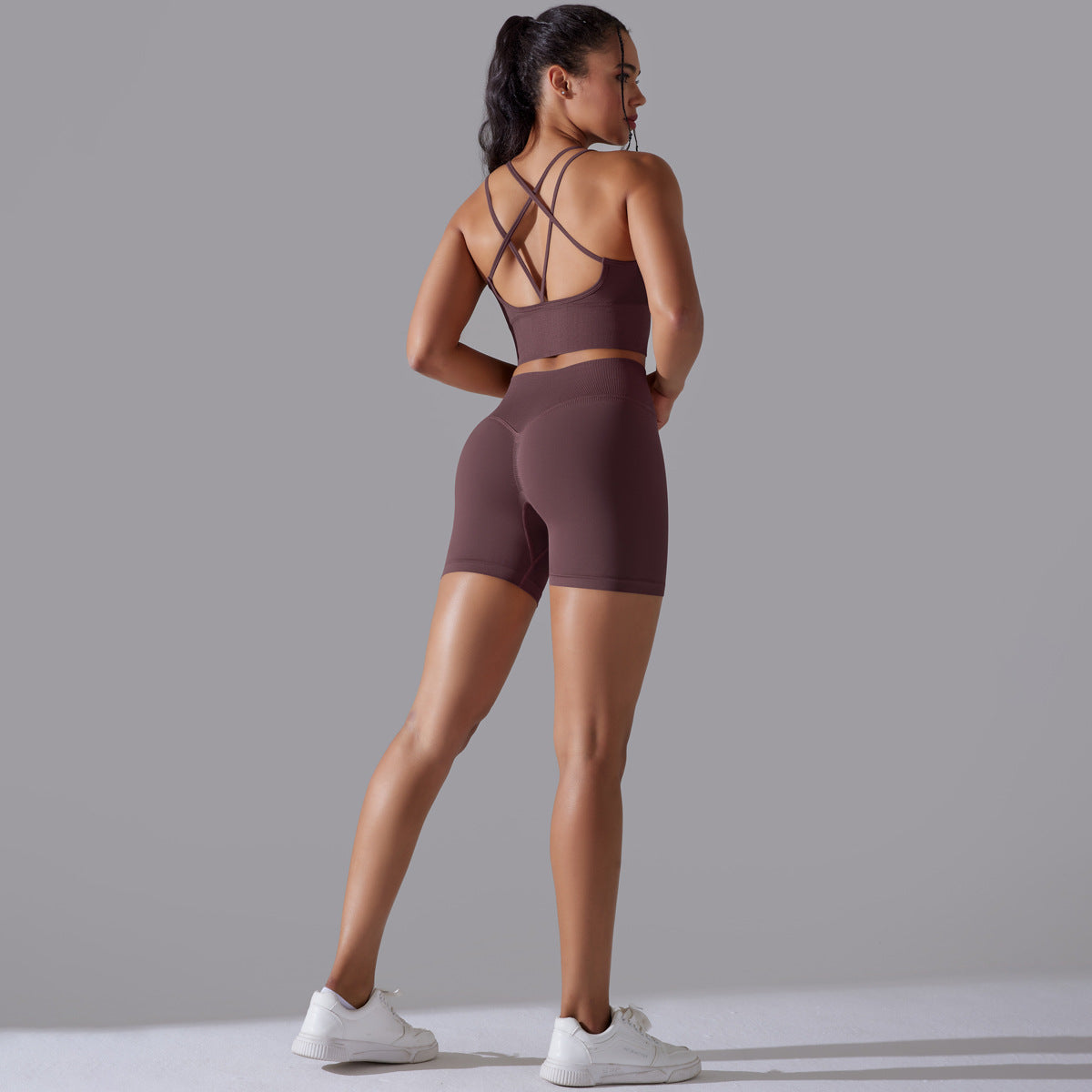 Seamless Knit Open-Back Yoga Set – 2-Piece High-Stretch Activewear