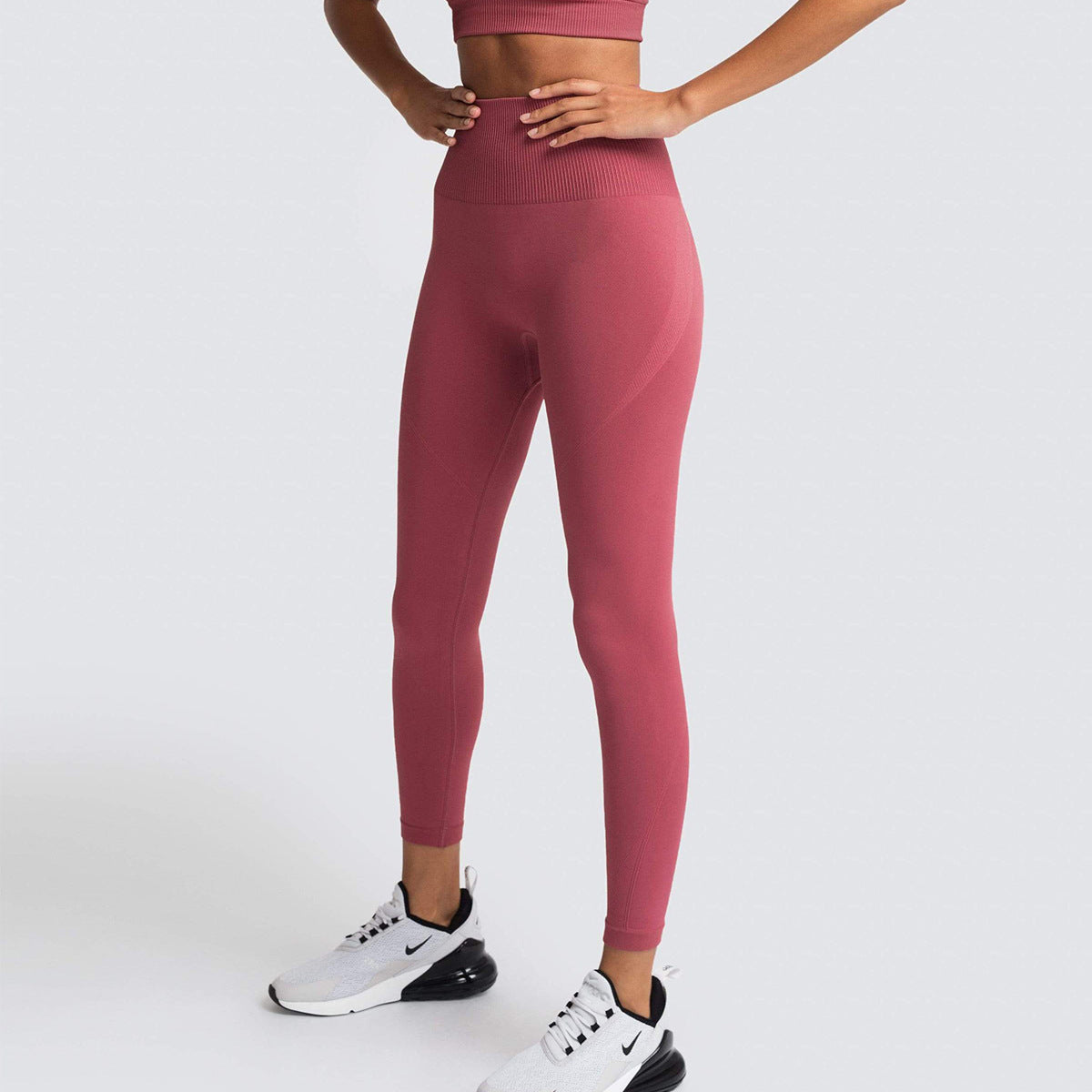 Seamless High-Waist Peach Lift Yoga Leggings – Breathable & Quick-Dry