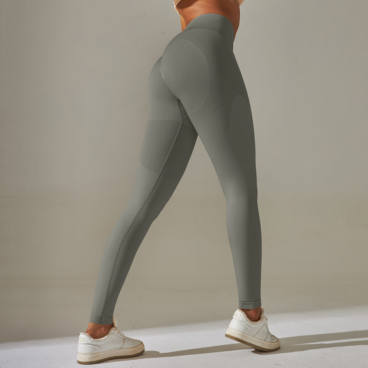 Seamless Knit High-Waist Peach Lift Yoga Leggings – Sculpting Fit