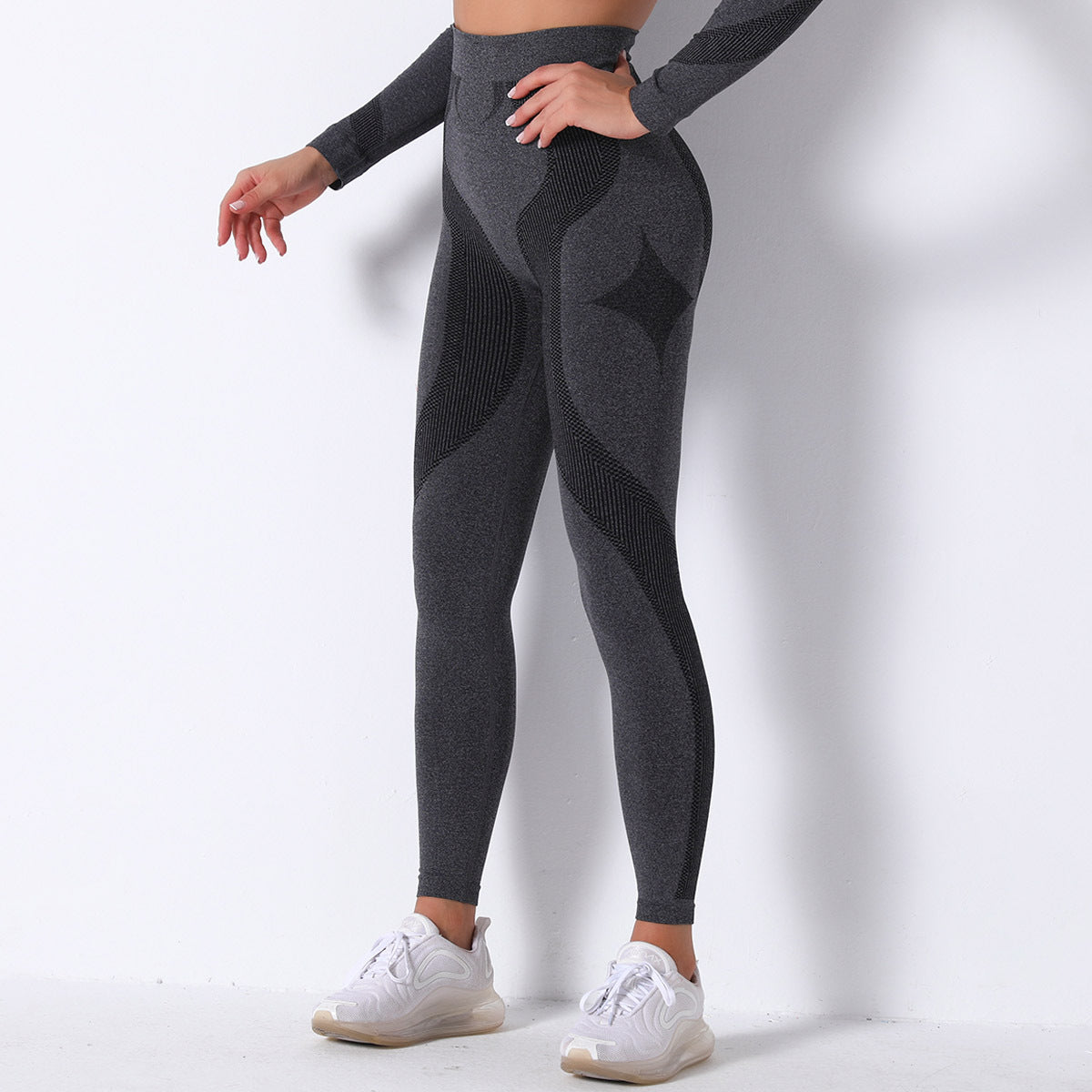 Seamless Knit Peach Lift Yoga Leggings – Moisture-Wicking & Sculpting Fit